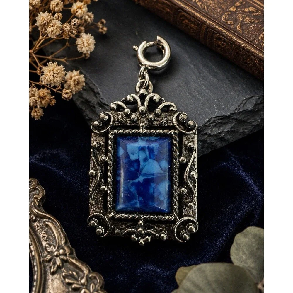 Estate vintage gothic